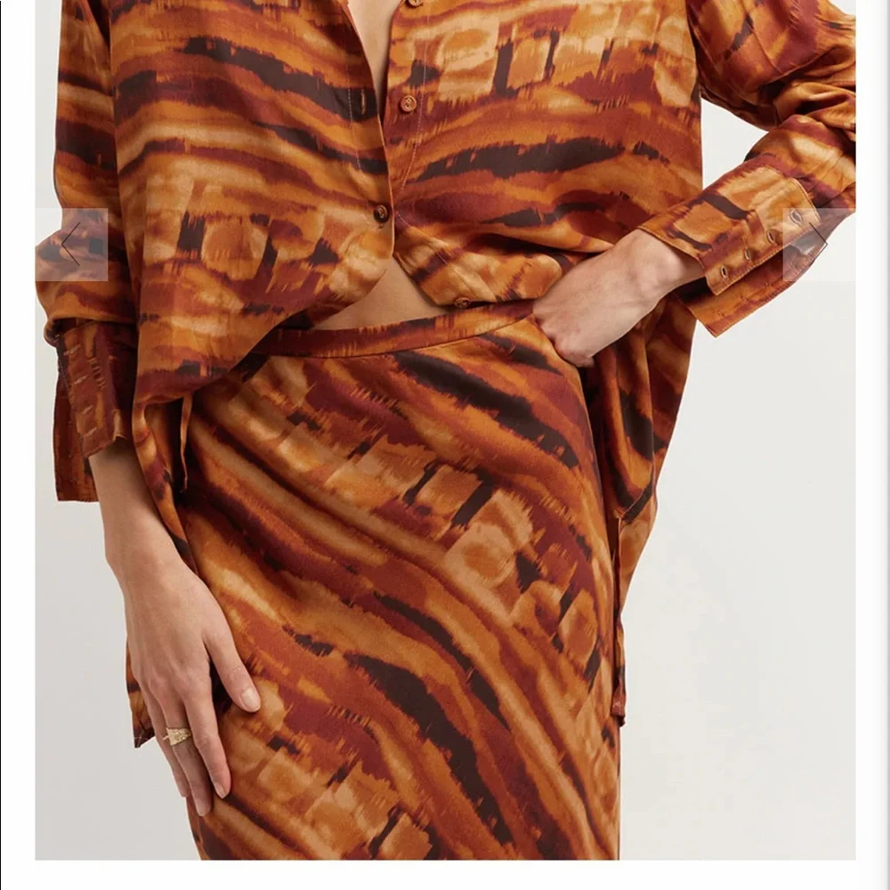 NWT DISSH SS22 - Alex Brown Watercolor Shirt and Midi skirt SOLDOUT! - Picture 8 of 16